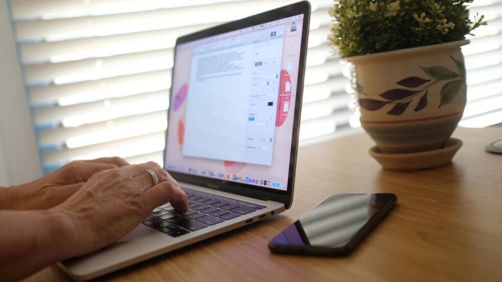 SANTÉ – Étude: le travail à distance expose les employés à de nouveaux risques psychosociaux