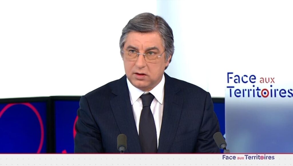 Séquence émotion avec Vadym Omelchenko, ambassadeur d'Ukraine en France, face au duo Delon-Deneuve