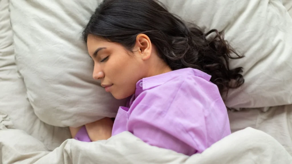 Une étude met en garde contre une habitude quotidienne qui vous vole 48 minutes de sommeil par semaine