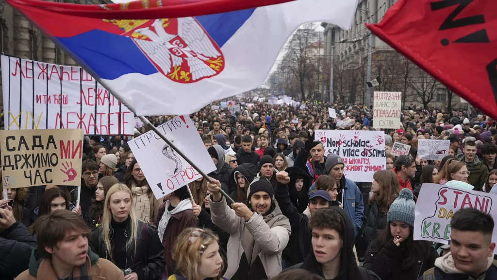 VIDÉO - La Serbie se prépare à de grandes manifestations anti-gouvernementales
