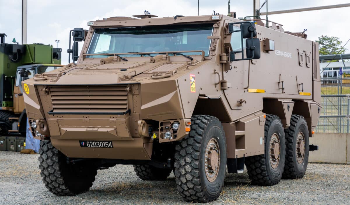 Exercice militaire : un blindé de 24,5 tonnes victime d'une cyberattaque