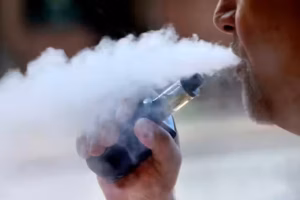 Le vapotage encore plus dangereux que la cigarette ?