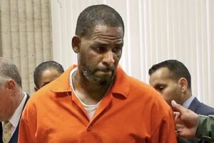 En prison, R.Kelly affirme avoir écrit 25 albums depuis sa cellule