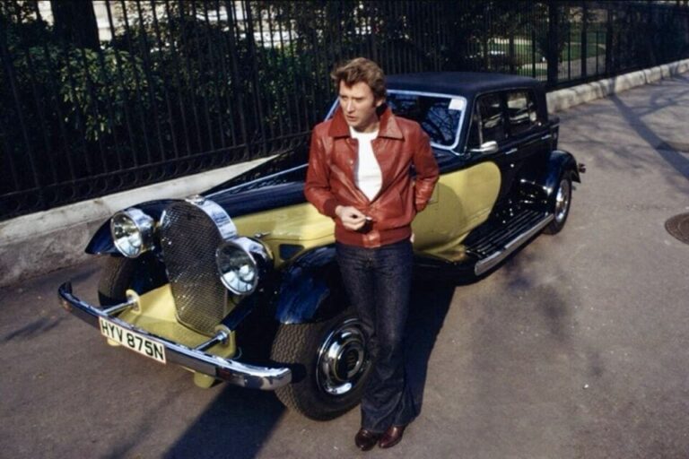 Une voiture de Johnny Hallyday, offerte par Sylvie Vartan mais qu’il avait perdue au poker en 1977, vendue aux enchères pour 158.400€
