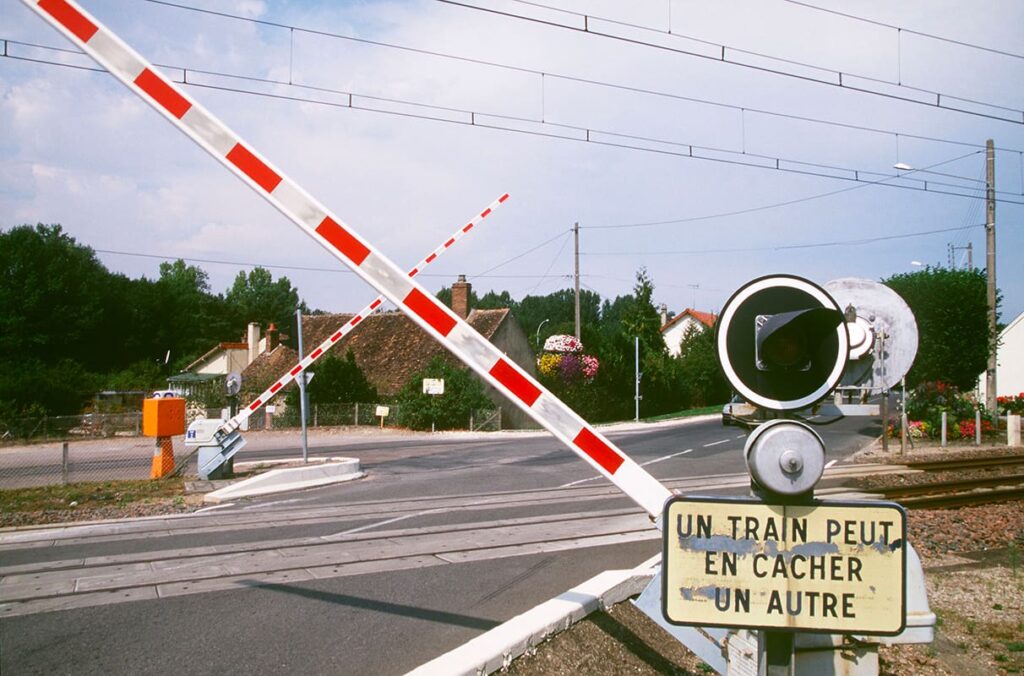 15-jähriger Junge an Bahnübergang getötet: 225.000 Euro Bußgeld gegen SNCF gefordert