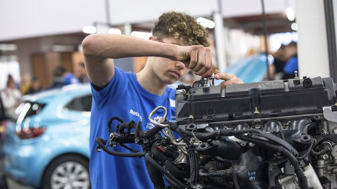 Apprentissage : le gouvernement serre la vis pour économiser sur le budget 2026