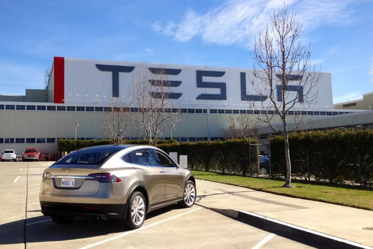 Tesla dans la tourmente : accusée de gonfler le kilométrage pour écourter les garanties