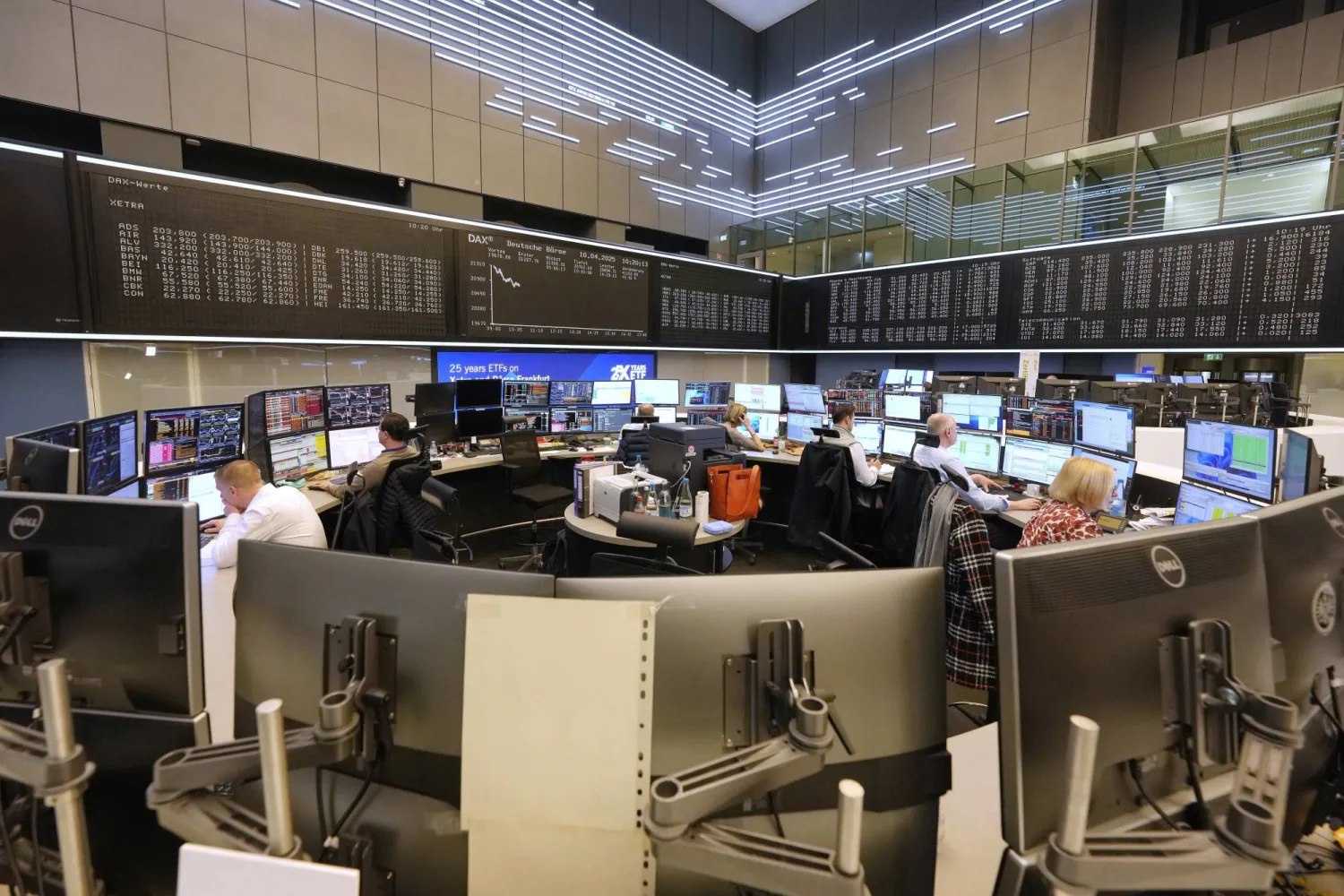 Les actions européennes poursuivent leurs légers gains