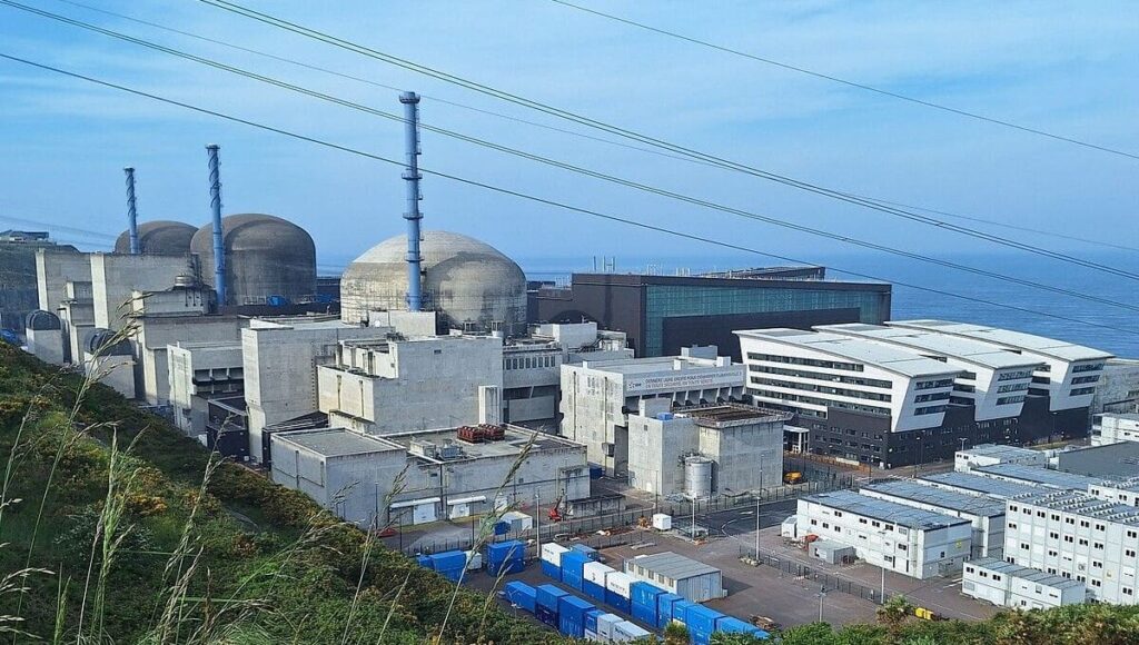 L'EPR de Flamanville reconnecté au réseau électrique après plusieurs mois d'arrêt