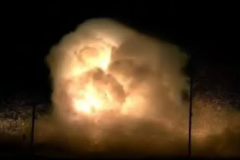 La Chine expérimente une bombe à hydrogène non nucléaire