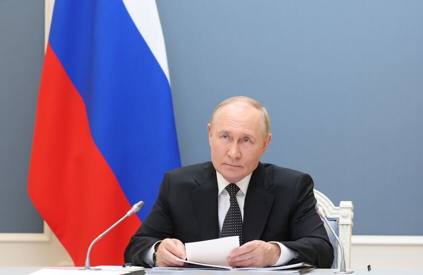 Poutine accorde un million de roubles à chaque village d’Ossétie du Sud pour la fête de la Victoire