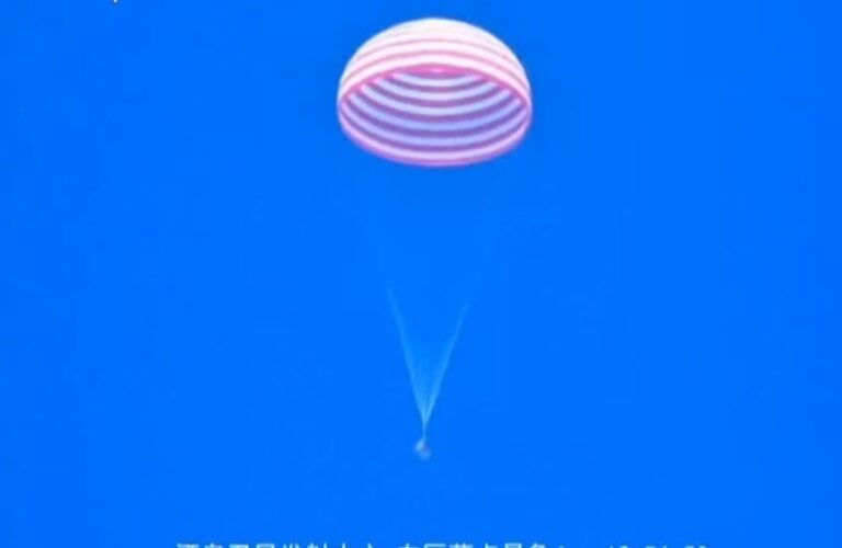 La capsule chinoise Shenzhou 19 retourne sur Terre avec ses astronautes