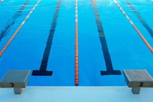 « J’ai cru halluciner » : des dizaines de femmes filmées à leur insu dans des piscines