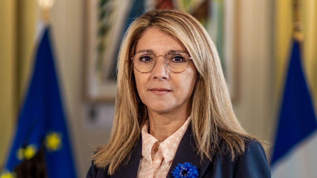 Tombes de harkis retrouvées vides à Rivesaltes : Patricia Mirallès face à l’impatience des familles Tombes de harkis retrouvées vides à Rivesaltes : Patricia Mirallès face à l’impatience des familles