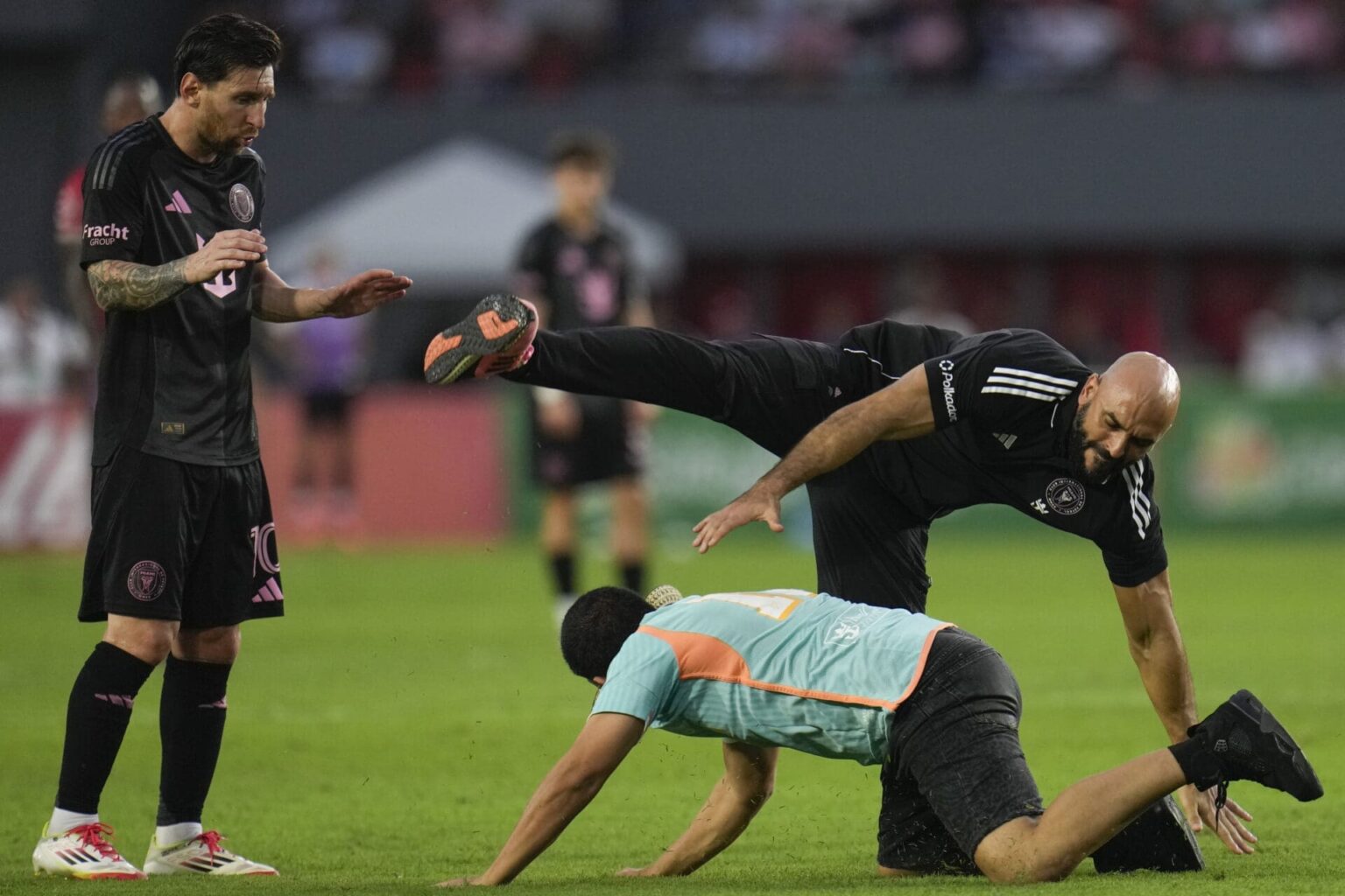 Yassine Cheuko le garde du corps de Messi