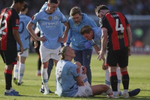 Britain Soccer FA Cup Erling Haaland blessé