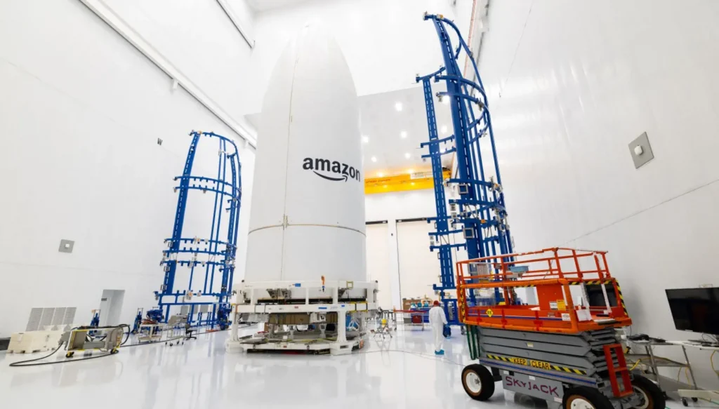 Amazon sur le point de lancer son premier satellite dans le cadre de son projet d’internet spatial