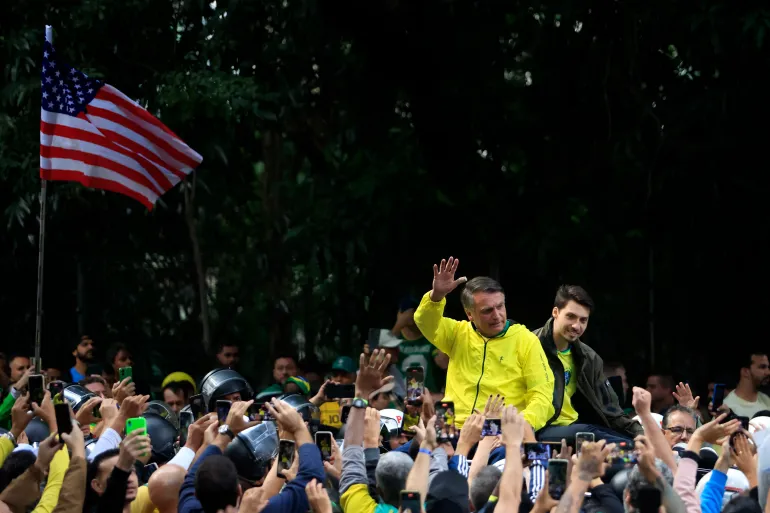 Bolsonaro accuse les juges de vouloir "le tuer" et rassemble ses partisans à São Paulo