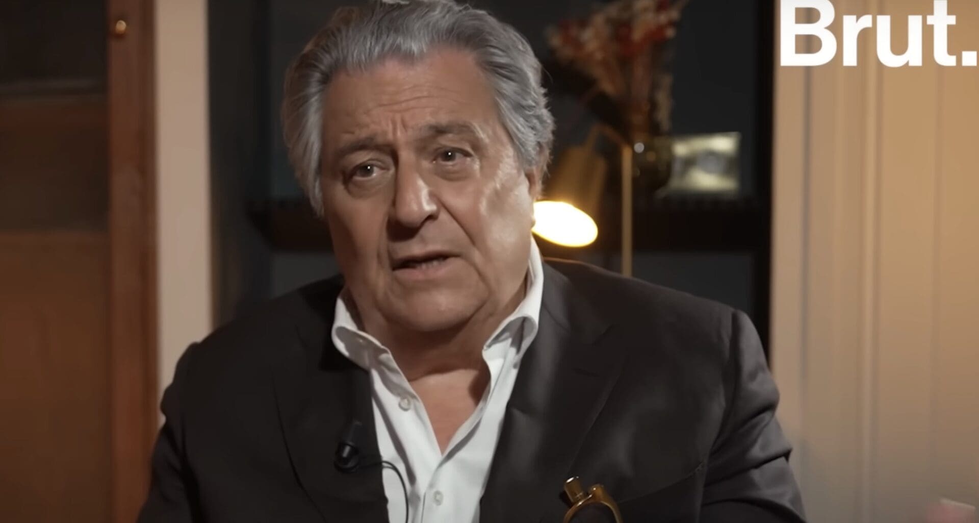 "Vous auriez pu vous fouler plus sur les dialogues" : les étonnantes révélations de Christian Clavier au sujet du film Les Visiteurs