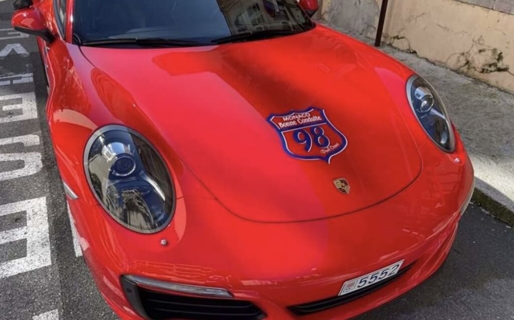 Monaco : apprendre à conduire… au volant d’une Porsche 911