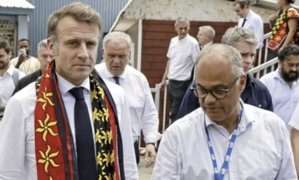 À La Réunion, Macron face à la crise du chikungunya et aux séquelles du cyclone Garance