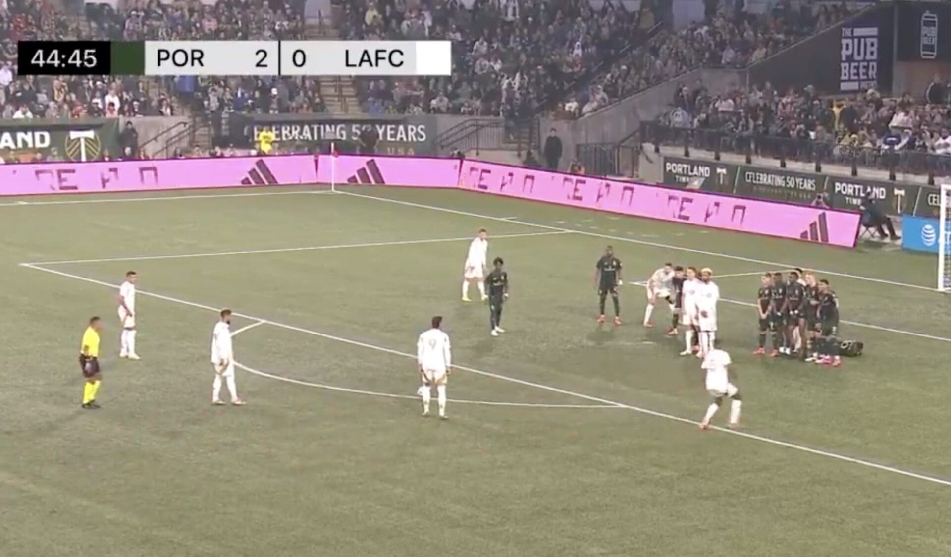 Premier but magistral pour Olivier Giroud à Los Angeles