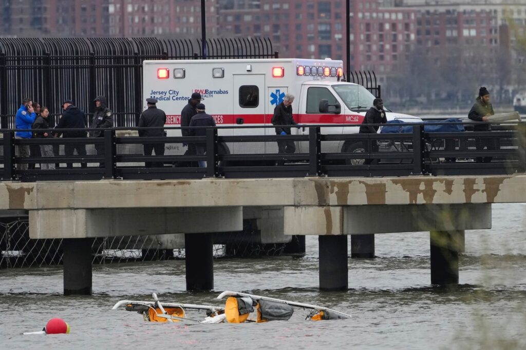 Crash d’hélicoptère à New York : 6 morts, dont le président de Siemens Espagne et sa famille. Découvrez la vidéo du drame