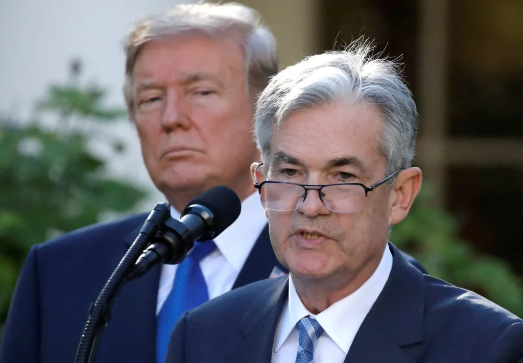 Donald Trump revient sur ses menaces Je n’ai pas l’intention de limoger le président de la Réserve fédérale