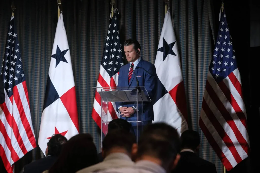 Hegseth C’est à l’Iran de décider si le déploiement des bombardiers B-2 la concerne
