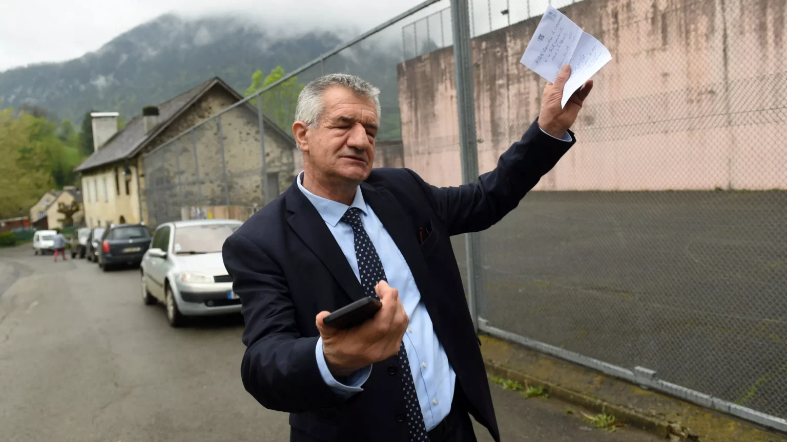 Jean Lassalle se lance dans un one-man-show autobiographique à Paris