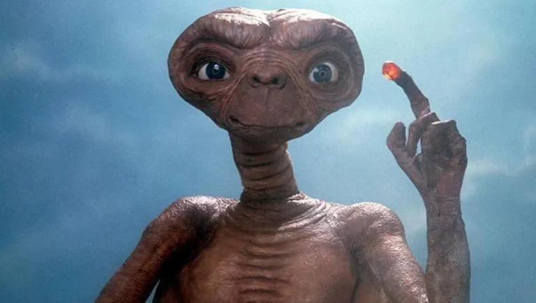 Un modèle original de E.T. mis aux enchères à New York reste invendu