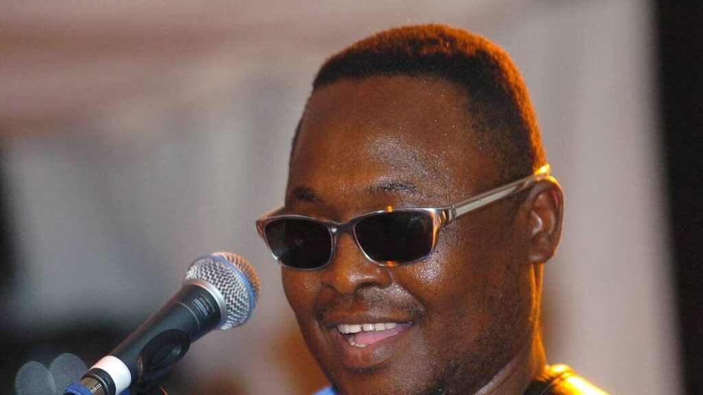 “Une immense perte pour la musique malienne et africaine” : les hommages pleuvent après la mort d’Amadou Bagayoko