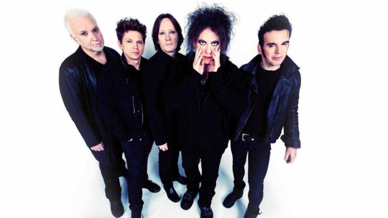 The Cure revisite son dernier album dans un triple disque de remixes caritatif
