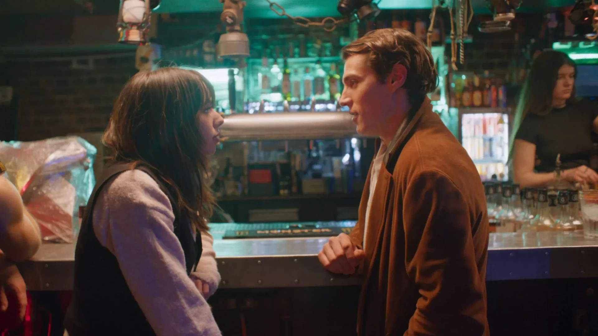 “Alterlove” : errance parisienne et confidences sous les néons