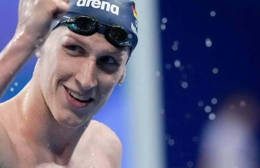 L'Allemand Martens bat le record du monde du 400 mètres nage libre