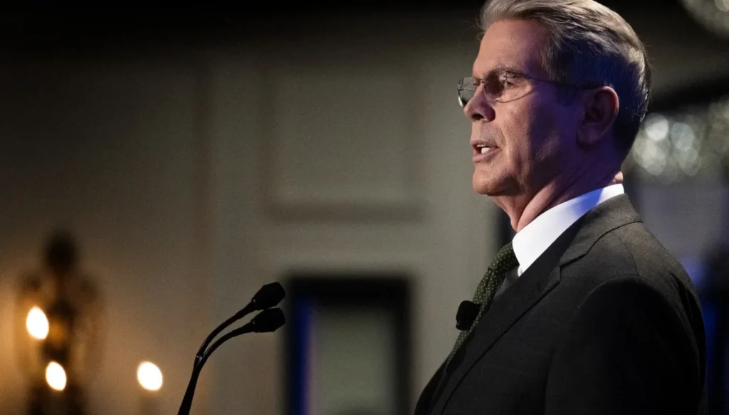 Le secrétaire au Trésor américain souligne la solidité des relations d’investissement avec les Émirats