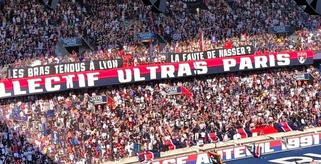 Les Bras Tendus À Lyon : Banderoles Cup Paris