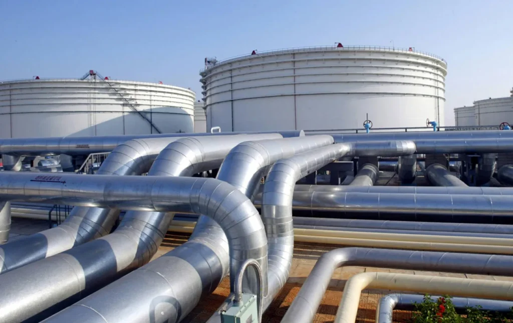 Les prix du pétrole repartent à la hausse malgré les incertitudes économiques