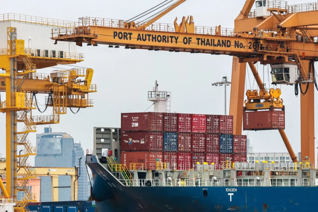 Les tarifs américains et le ralentissement de la Chine influent sur les prévisions de croissance en Asie