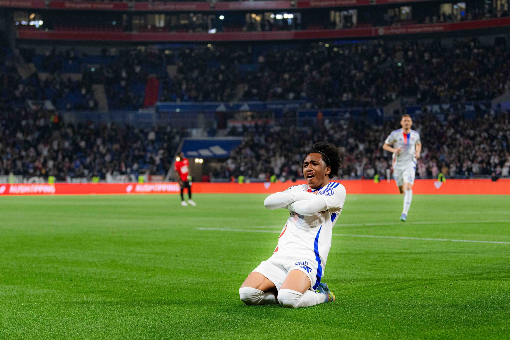 L'OL en impose devant Rennes (4-1), resserrement total dans la course à la Ligue des Champions
