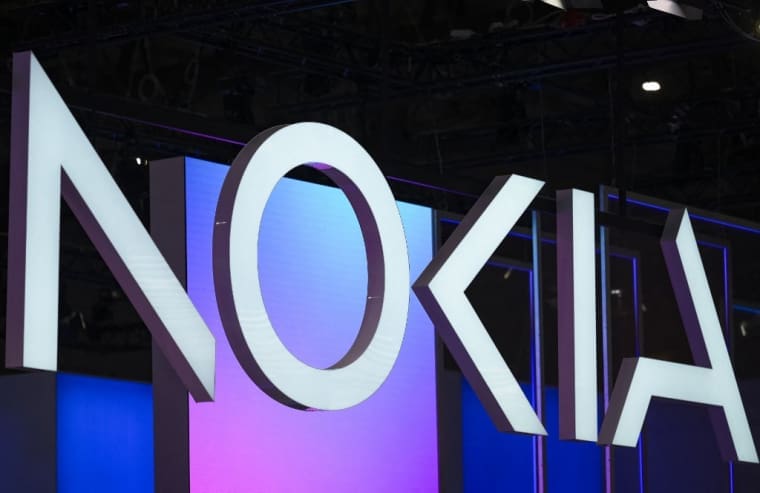 Nokia enregistre des résultats décevants au premier trimestre et alerte sur l'impact des droits de douane américains