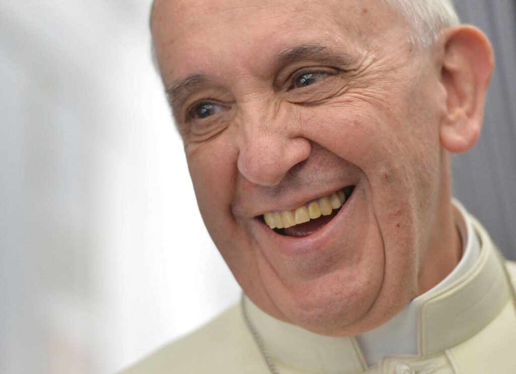 La date des funérailles du Pape François sera connue ce lundi. Trump et Macron annoncent qu'ils seront présents