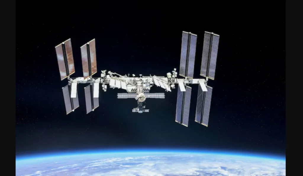 Pour tester la théorie de la relativité, deux horloges atomiques envoyées vers la Station spatiale internationale