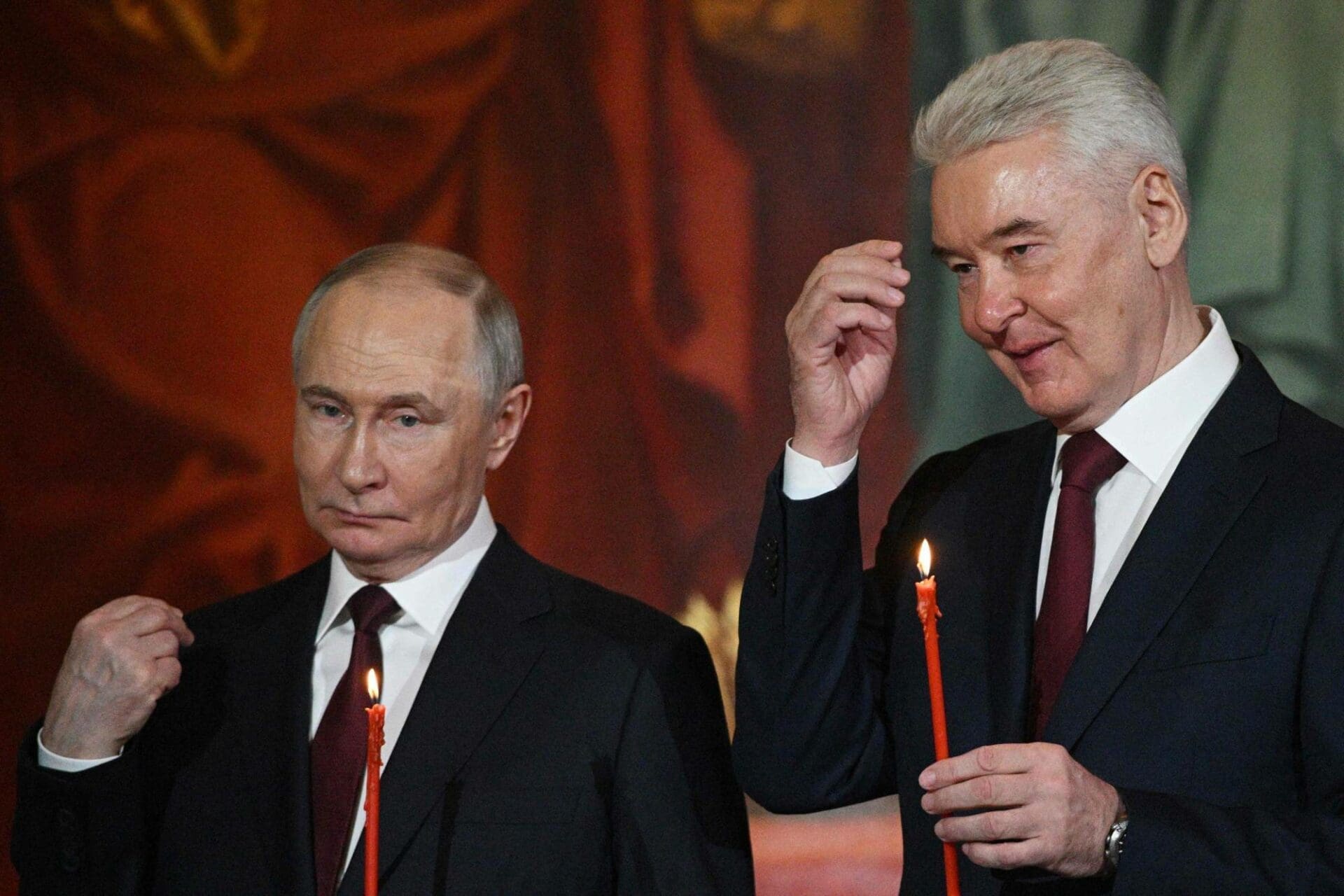 Poutine Assiste À La Messe De Pâques Après L’annonce D’une Trêve En Ukraine L