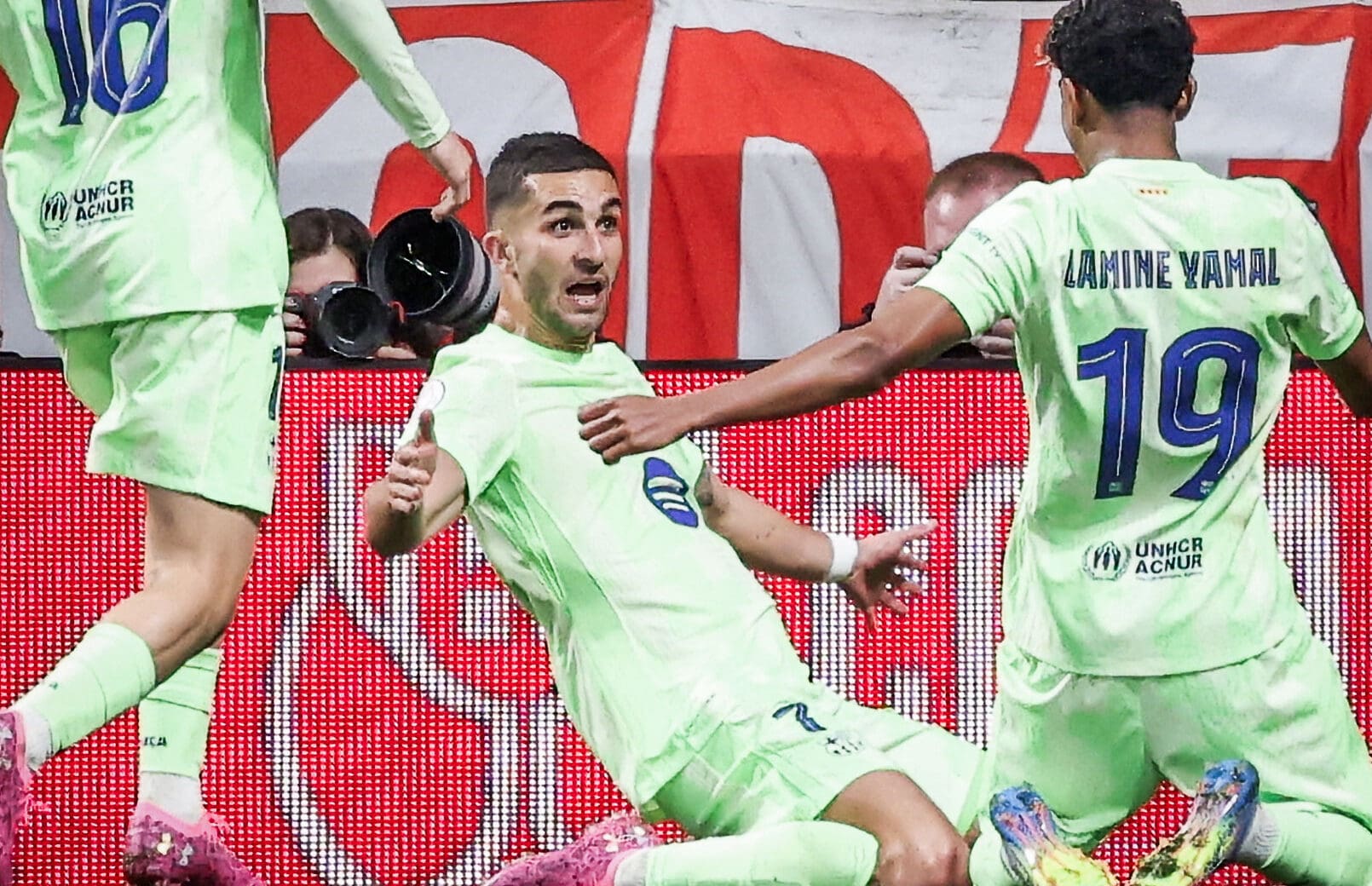 La finale Barça-Real aura bien lieu, l'Atlético battue sur un but de Ferran Torres