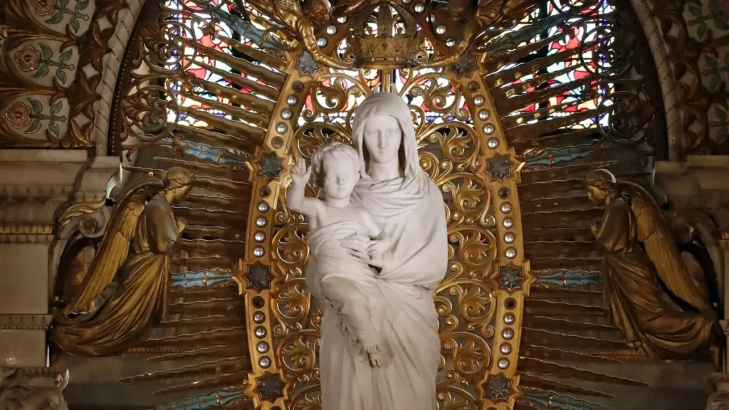 Carême profané : une statue de la Vierge Marie volontairement détruite dans la Nièvre