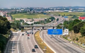 Espagne : trois ans d’oubli administratif pour une fillette née sur l’autoroute