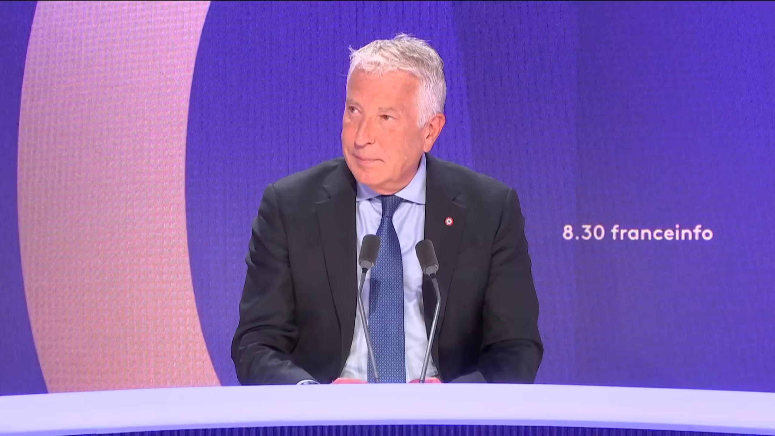 Philippe Ballard défend le RN et réagit aux critiques sur l'État de droit