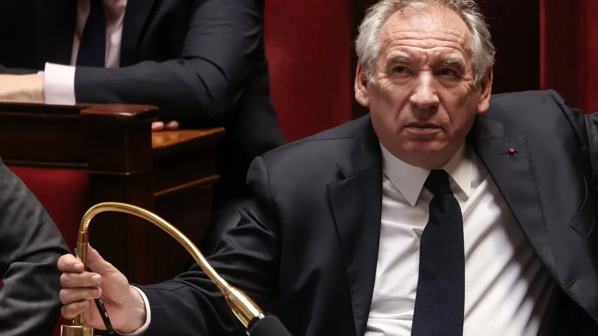Médecins sous convocation : Bayrou réquisitionne deux jours pour la France