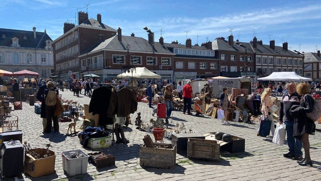 Braderie d’Amiens : un stand fermé pour exposition d’objets nazis